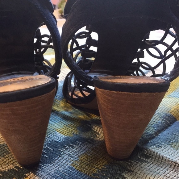 VINCE Camuto "Evel" Navy (Midnight) Shoes - Picture 3 of 7